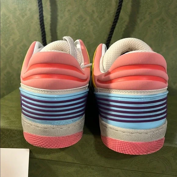 Gucci Sneakers - Picture 4 of 8